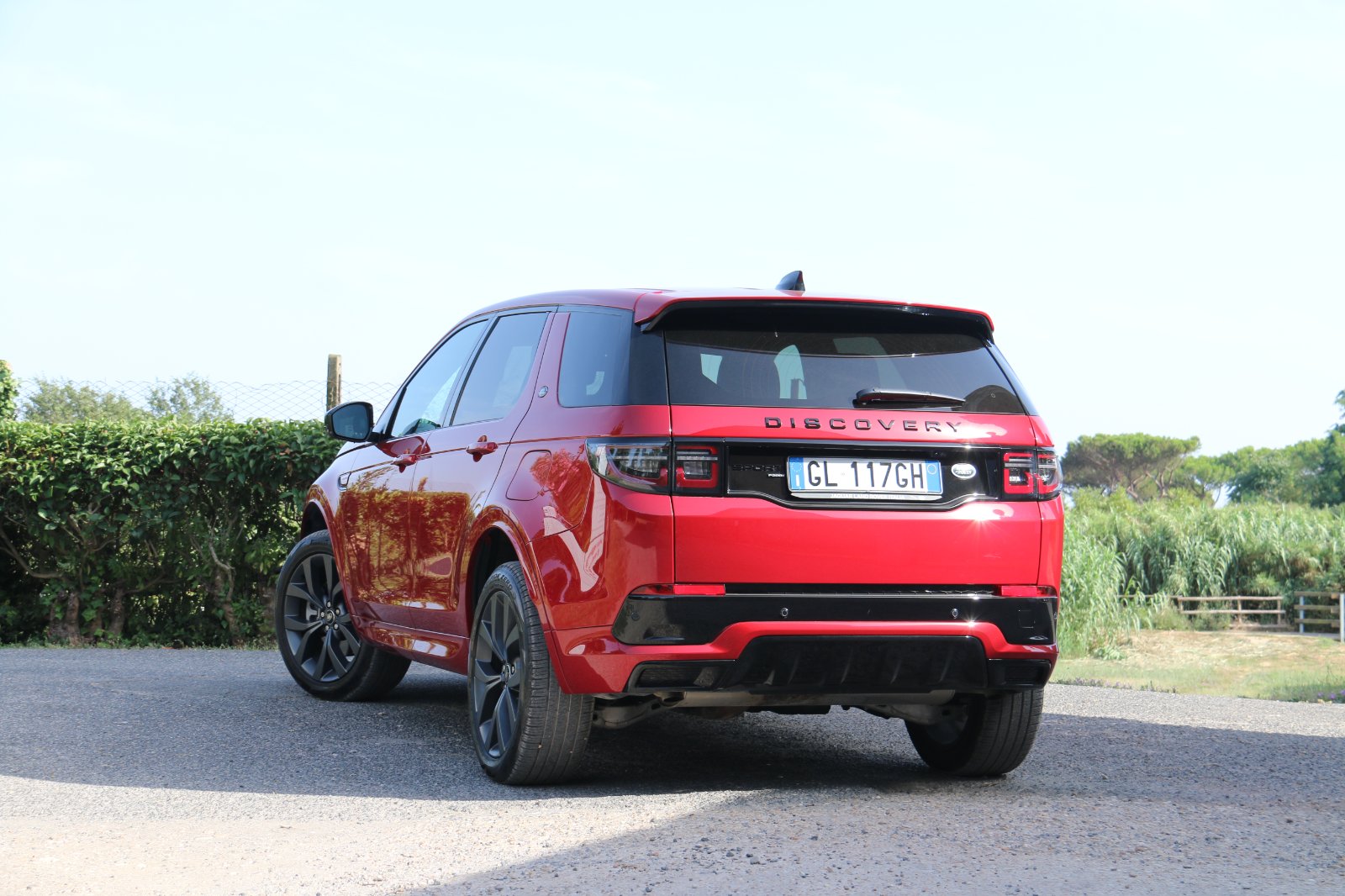 Land Rover Discovery Sport restyling, ibrido e più tecnologico