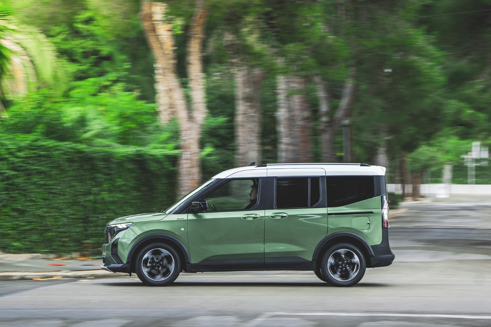 Ford Tourneo Courier 2024 il multispazio si rinnova e diventa anche