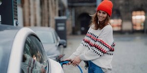 Auto elettriche 2024: autonomia e prezzi di tutti modelli in vendita in Italia