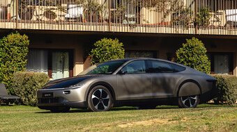 Lightyear 0: l'auto elettrica a energia solare da 700 km