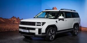 Hyundai Santa Fe 2024: prezzo, novità, foto e video