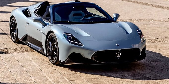 Stellantis: in vendita la storica fabbrica Maserati di Grugliasco 