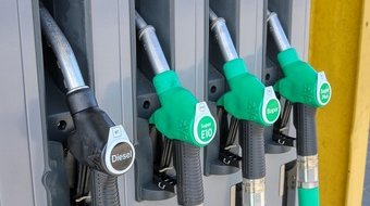 Addio benzina con il piombo. Perché nel 2021 finisce un'era