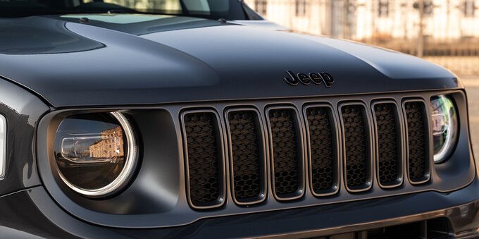 Nuova Jeep Renegade 2023: sette posti e nuovi motori ibridi 
