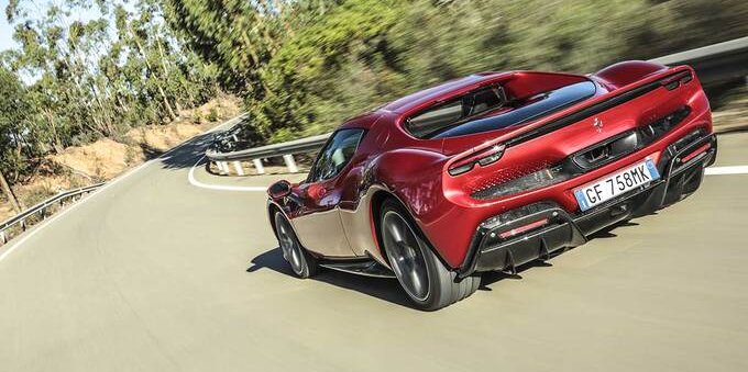 Ferrari: nel nuovo piano strategico previsto l'arrivo di SUV e supercar elettriche