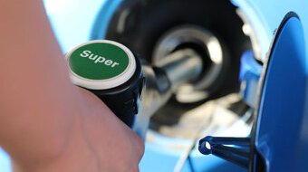 Bonus benzina: ecco come funziona il voucher da 200 euro