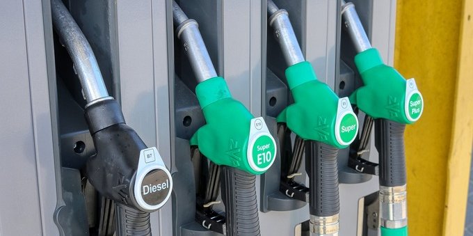 Benzina e diesel, cittadini truffati: aumenti immotivati secondo Cingolani