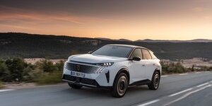 Nuova Peugeot E-3008: elettrica e con 700 km di autonomia