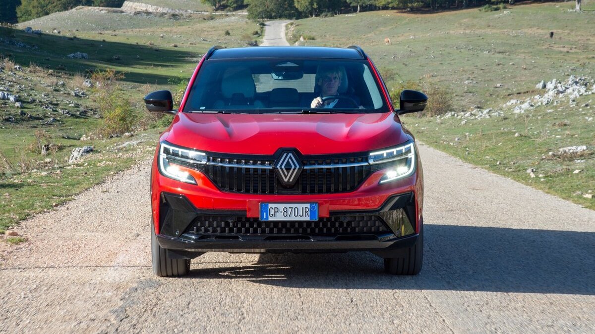 Nuovo Renault Austral: Personalità e gran carattere 