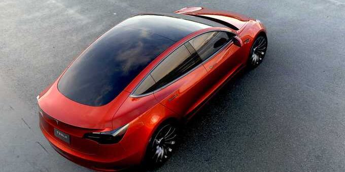 Maxi richiamo Tesla: 2 milioni di veicoli a rischio per la guida assistita