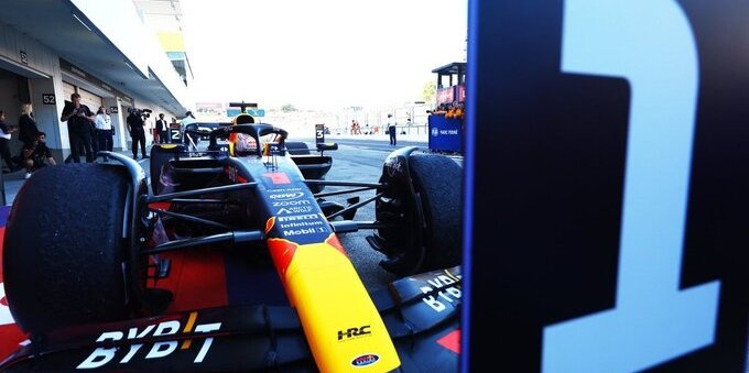 F1, Gran Premio degli Stati Uniti: Sainz terzo, Leclerc squalificato