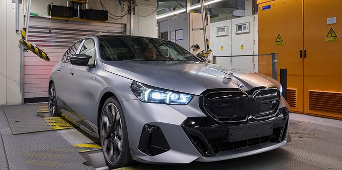 BMW Serie 5: l'ottava generazione sarà prodotta a Dingolfing