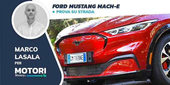 Ford Mustang Mach-E: trazione integrale per il SUV elettrico sportivo