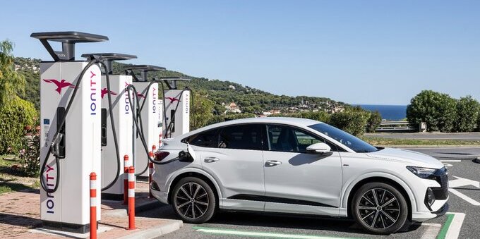 Plug & Charge: la ricarica automatica Audi per le auto elettriche