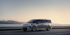 Volvo EM90: monovolume a trazione elettrica con 740km di autonomia