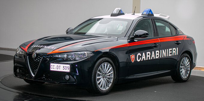 Alfa Romeo: presentata la Giulia per l'Arma dei Carabinieri 