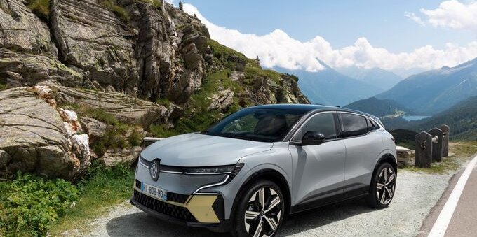 Tutto sulla nuova Renault Megane E-Tech Electric, il SUV elettrico coupé