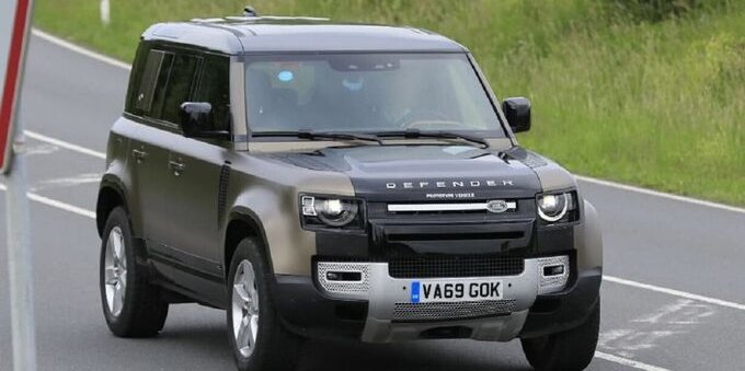 Nuova Land Rover SVR: avvistato il prototipo da 500 CV