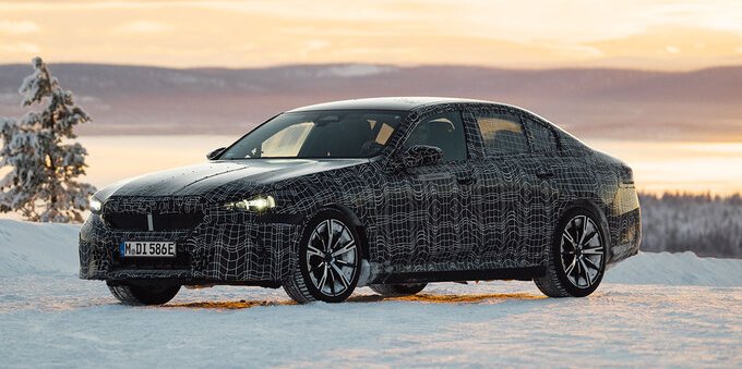BMW i5: test al Circolo Polare Artico per la nuova berlina elettrica 