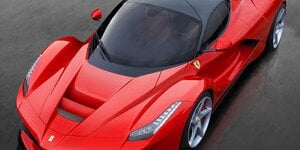 Ferrari LaFerrari compie dieci anni
