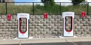 Tesla: finanziamento di 148 milioni di euro dalla Commissione europea