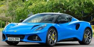 Lotus Emira i4: un quattro cilindri di origine Mercedes-AMG per la nuova coupé inglese