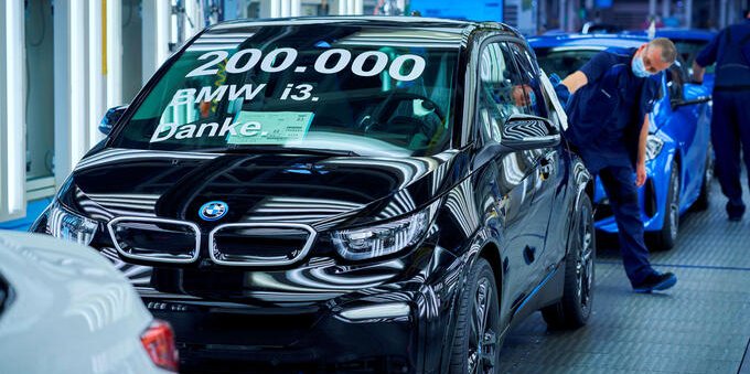 BMW raggiunge un traguardo storico