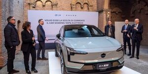 Una flotta di 300 Volvo EX30 per il car sharing Corrente