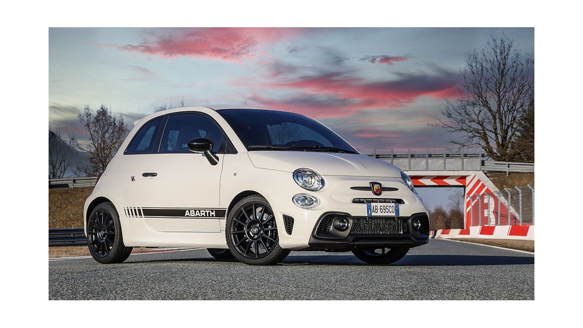 Nuovi allestimenti in arrivo per le Abarth 595 e 695