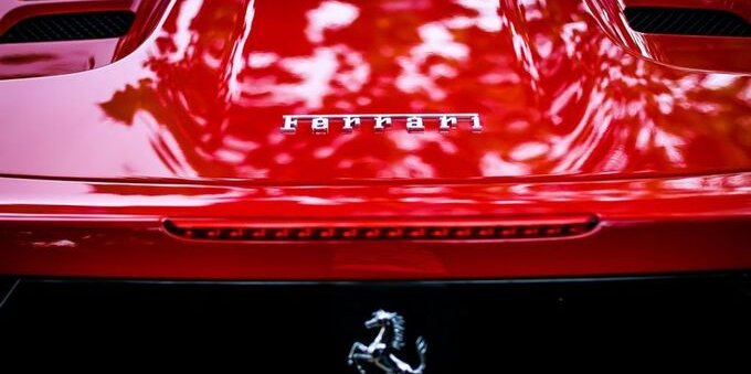 Ferrari annuncia l'arrivo di una nuova super car