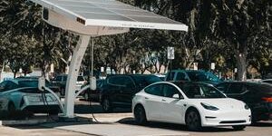 Auto elettriche e costi di ricarica: il confronto (imperfetto) di Altroconsumo