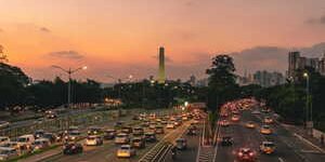 Riforma Codice della Strada, ridurre i limiti di velocità abbassa lo smog: è tutto vero?