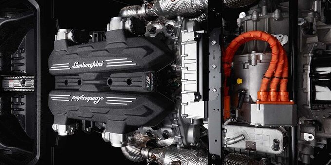 Lamborghini: nuovo motore V12 ibrido da oltre 1.000 CV