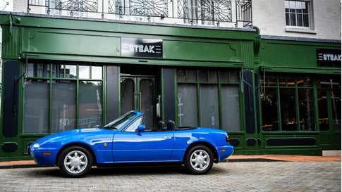 Mazda MX-5: 35 anni di storia per la roadster più famosa del mondo