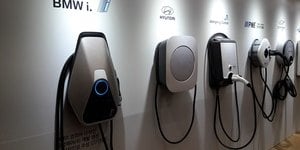 Auto elettriche, wall box: cos'è, come funziona e vantaggi della ricarica domestica