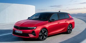 Opel Astra Sports Tourer Electric: la station wagon elettrica