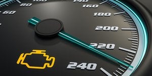 Malfunzionamento motore: cosa significa la spia di guasto e cosa fare