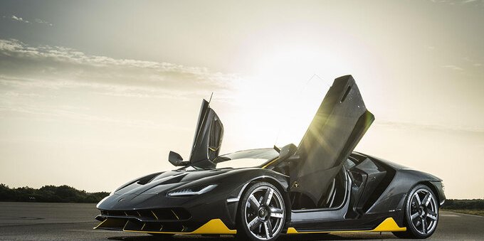 Automobili Lamborghini: 60 anni di auto uniche 