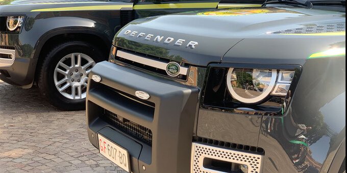 Nuova Land Rover Defender: consegnate 50 unità alla Guardia di Finanze 