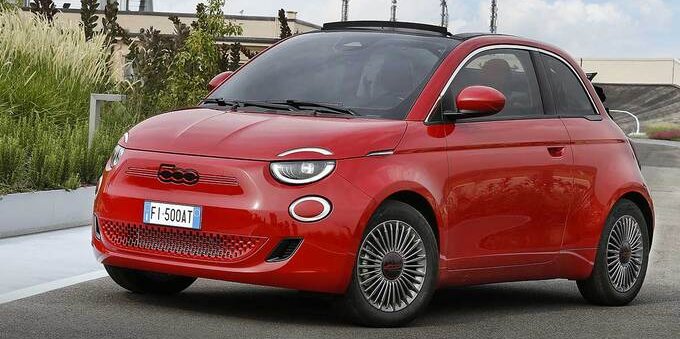 Nuova 500: l'auto elettrica più venduta in Italia 