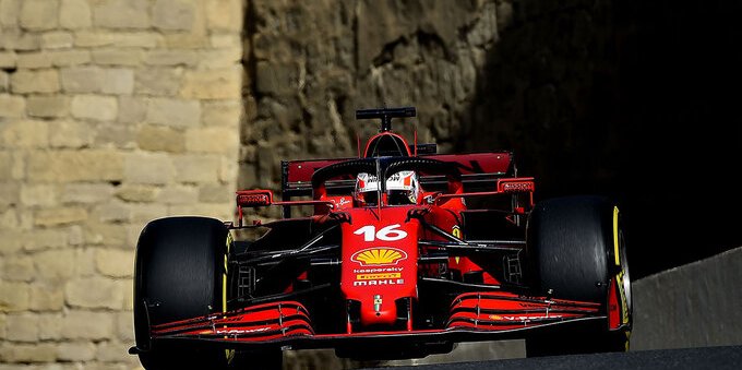 F1 GP Azerbaijan: Charles Leclerc conquista la pole 