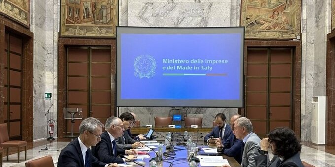 Stellantis conferma gli investimenti in Italia per produrre 1 milione di auto all'anno