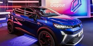 Nuova Renault Captur 2024: versioni, motorizzazioni e prezzi del SUV francese