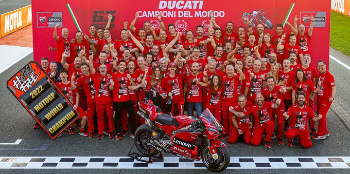 Francesco Bagnaia e Ducati Campioni del Mondo MotoGP 2022