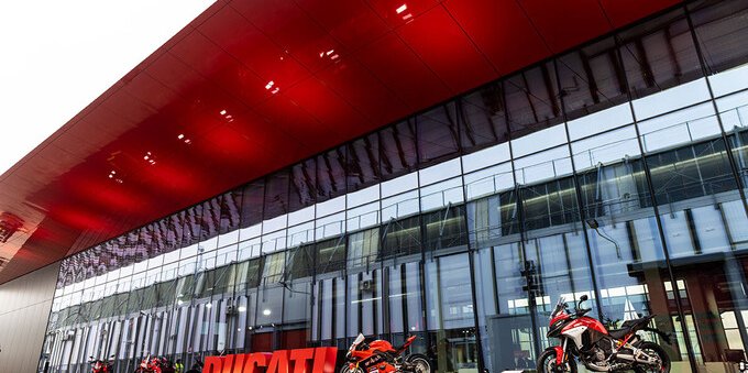 Ducati inaugura il nuovo edificio Finitura e Delibera Estetica