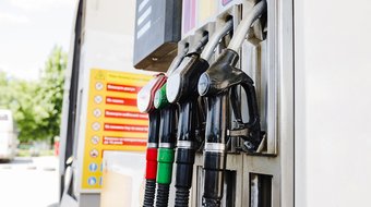 Prezzo benzina oggi: aumento per tutti i carburanti